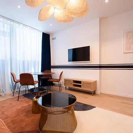 Apartment Mbm - Upper Marais Paris