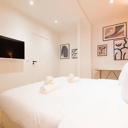 Apartment Mbm - Upper Marais Paris